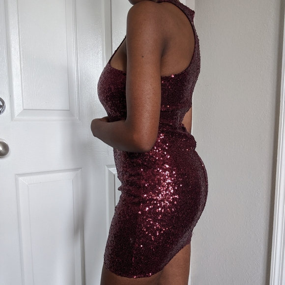 ❗SOLD❗Sequin Mini Dress - Picture 3 of 6